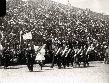 Σπύρος Λούης: Όταν έμπαινε θριαμβευτής στο Παναθηναϊκό στάδιο (φωτο)